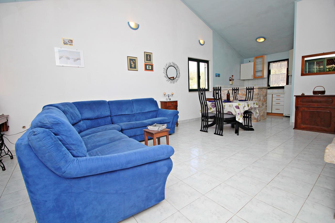 Guest House Beverin Sali Exterior foto